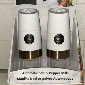 Bralo Automatic Electric Salt & Pepper Mills White LED Lights NEW